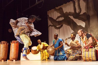 Habib Iddrisu performs at the UO’s Dance Africa 2013