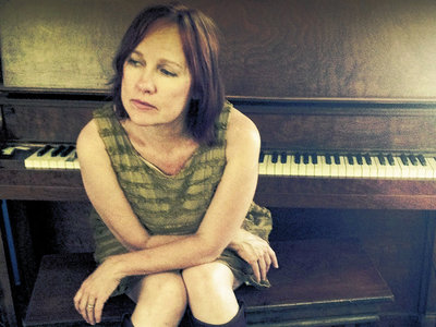 Iris DeMent