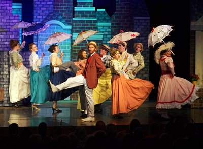 The cast of The Shedd’s Mary Poppins