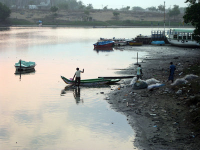 The Fishermen of Cheyyur Lagoon in India Face an ultra mega coal plant. Photo: Heidi W. Weiskel