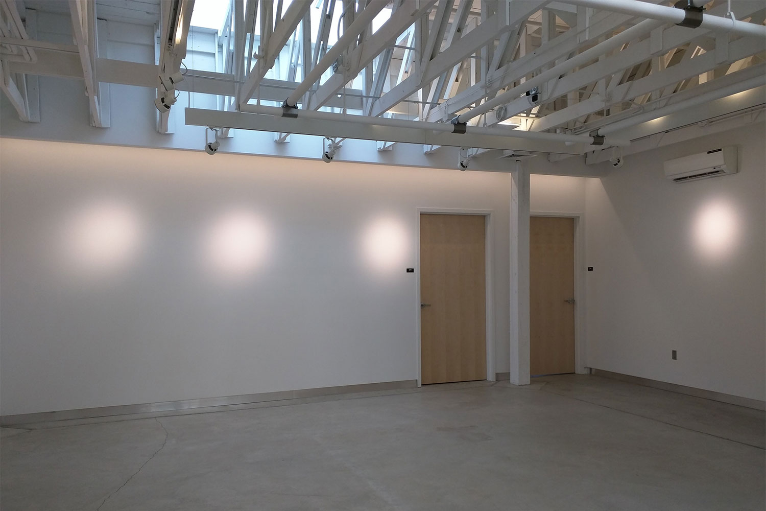 20181206visart-Downstairs-Common-Space
