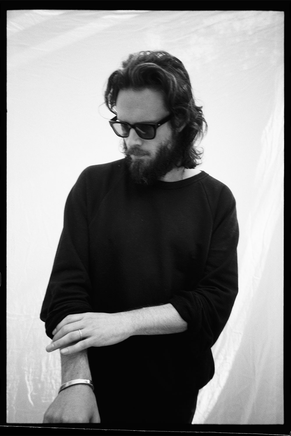 20190606summerguide-09-04-fatherjohnmisty-2018-promo-13-emmatillman-1500x2213-300